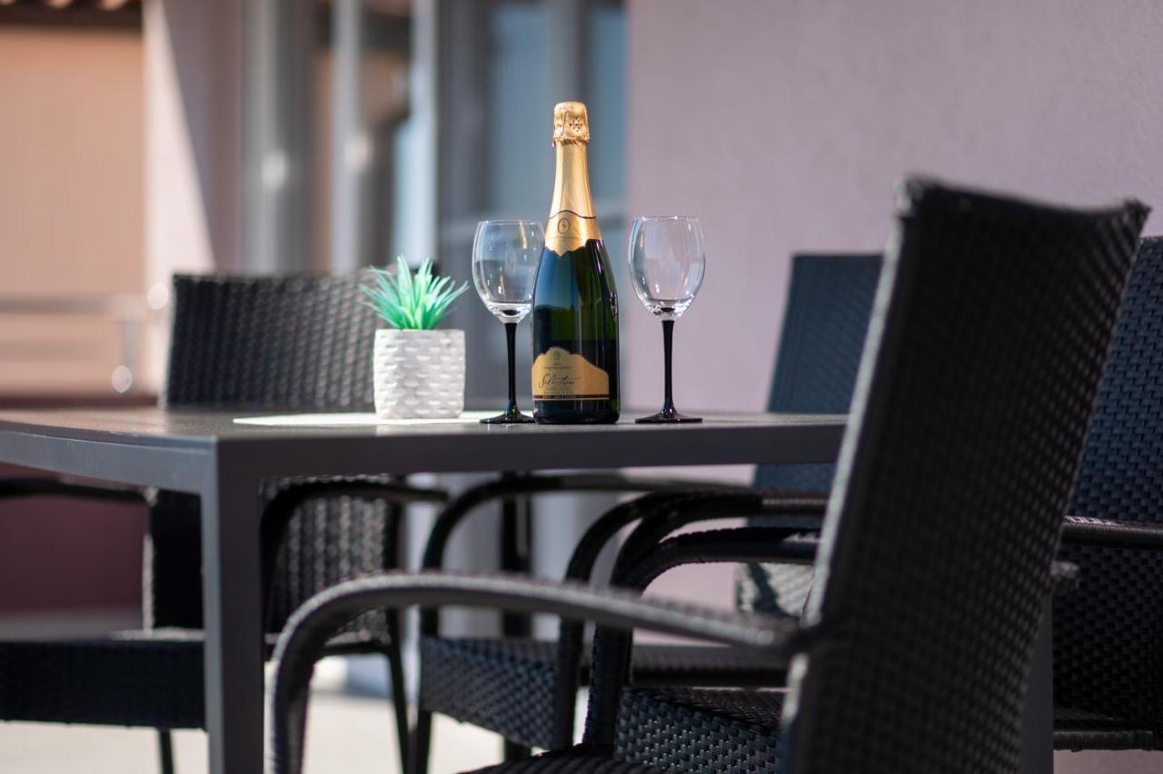 Euroholiday Apartments Turanj Kültér fotó
